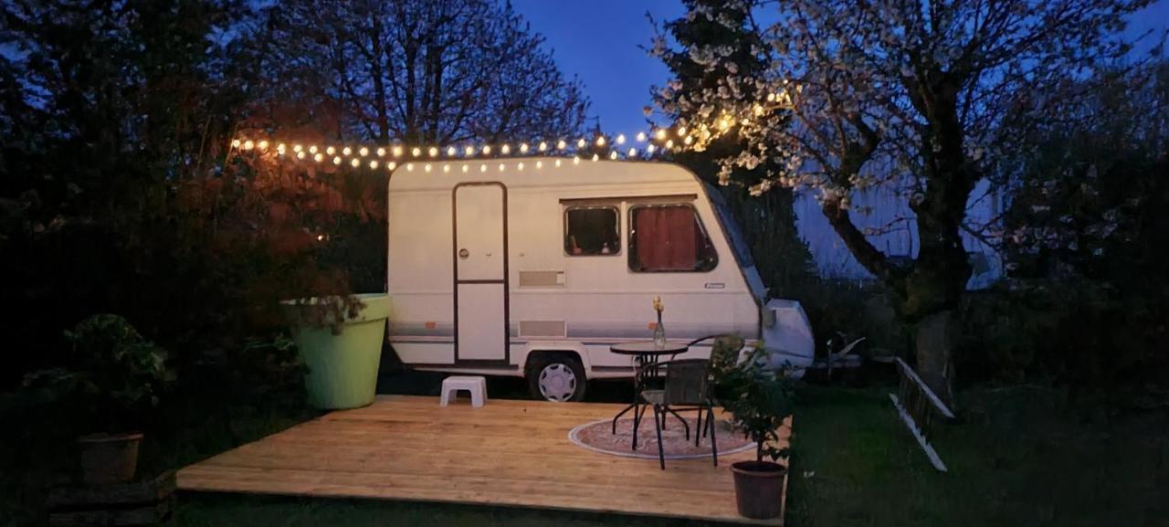 Campsite Caravane L'attrape-reve Aux Portes Du Chateau De Chambord Et Cheverny Mont-pres-Chambord